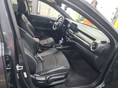 Used 2021 Kia Forte GT-Line w/ GT-Line Premium Package image 12