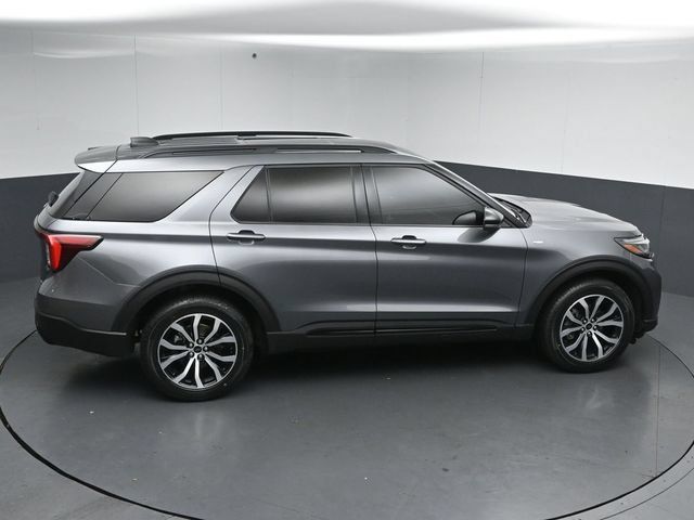 Certified 2025 Ford Explorer ST-Line AWD/4WD image 49
