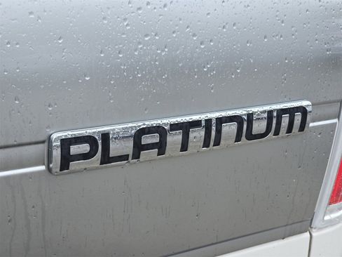 Used 2012 Ford F150 Platinum image 8