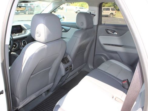 Used 2020 Chevrolet Blazer LT w/ Sound & Technology Package FWD image 24