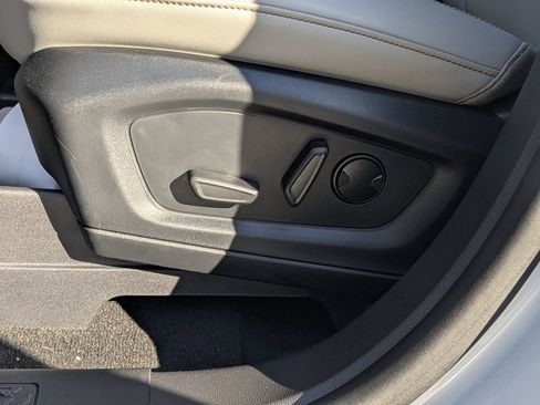 New 2026 Ford Explorer Active w/ Active Comfort Package image 20