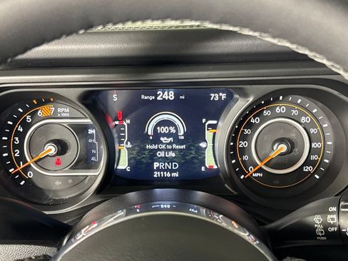 Certified 2025 Jeep Wrangler Unlimited Sahara AWD/4WD image 14