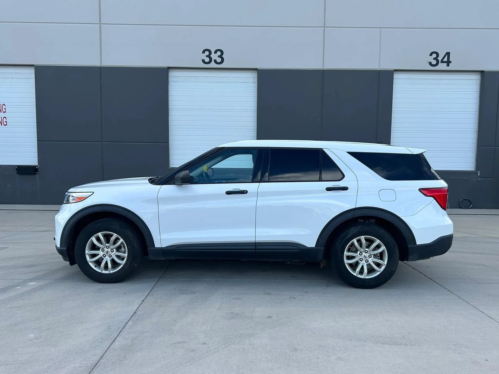 Used 2021 Ford Explorer 4WD w/ Class III Trailer Tow Package image 2