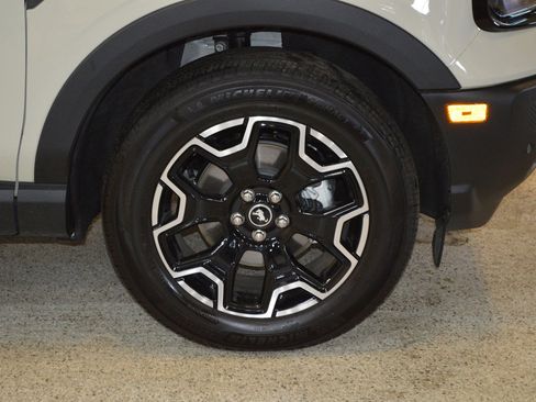 Used 2025 Ford Bronco Sport Outer Banks w/ Outer Banks Tech Package+ image 9