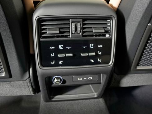 Certified 2026 Porsche Cayenne image 36