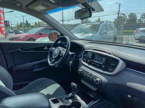 Used 2016 Kia Sorento AWD w/ LX Convenience Package image 33