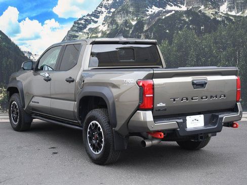 Certified 2024 Toyota Tacoma TRD Off-Road w/ TRD Off Road Premium Package AWD/4WD image 9