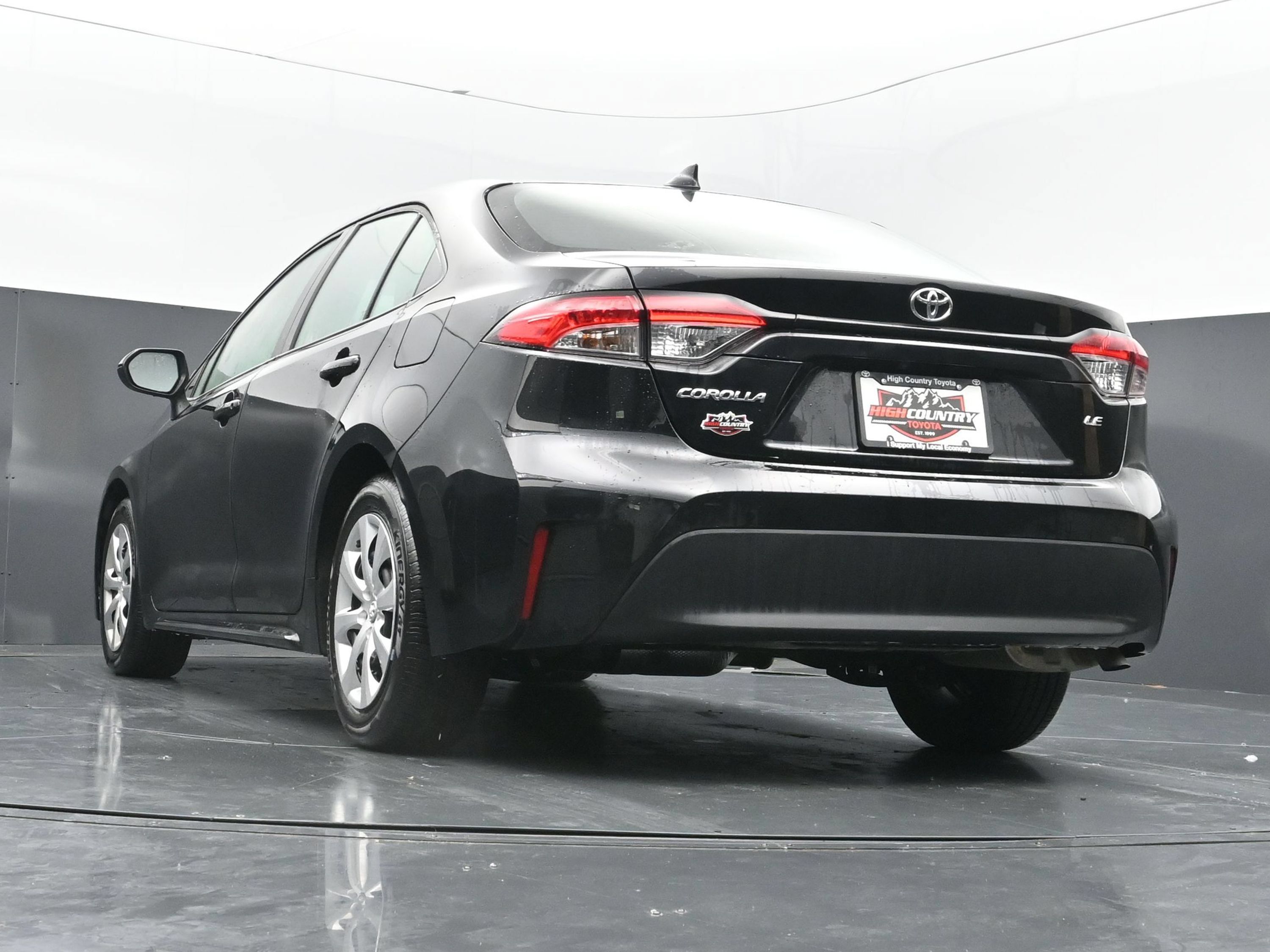 Used 2026 Toyota Corolla LE FWD image 38