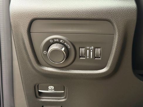 New 2025 Jeep Grand Cherokee L Altitude image 24