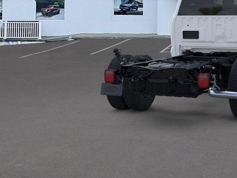 New 2025 Ford F350 XL w/ XL Chrome Package image 21