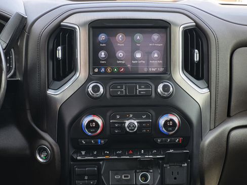 Used 2020 GMC Sierra 3500 Denali w/ Denali Ultimate Package image 17