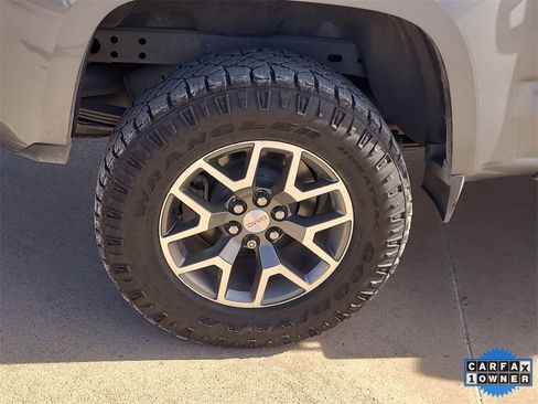 Used 2022 GMC Canyon AT4 w/ Trailering Package image 6
