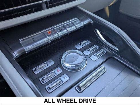 New 2026 Lincoln Nautilus Reserve w/ Jet Appearance Package image 11