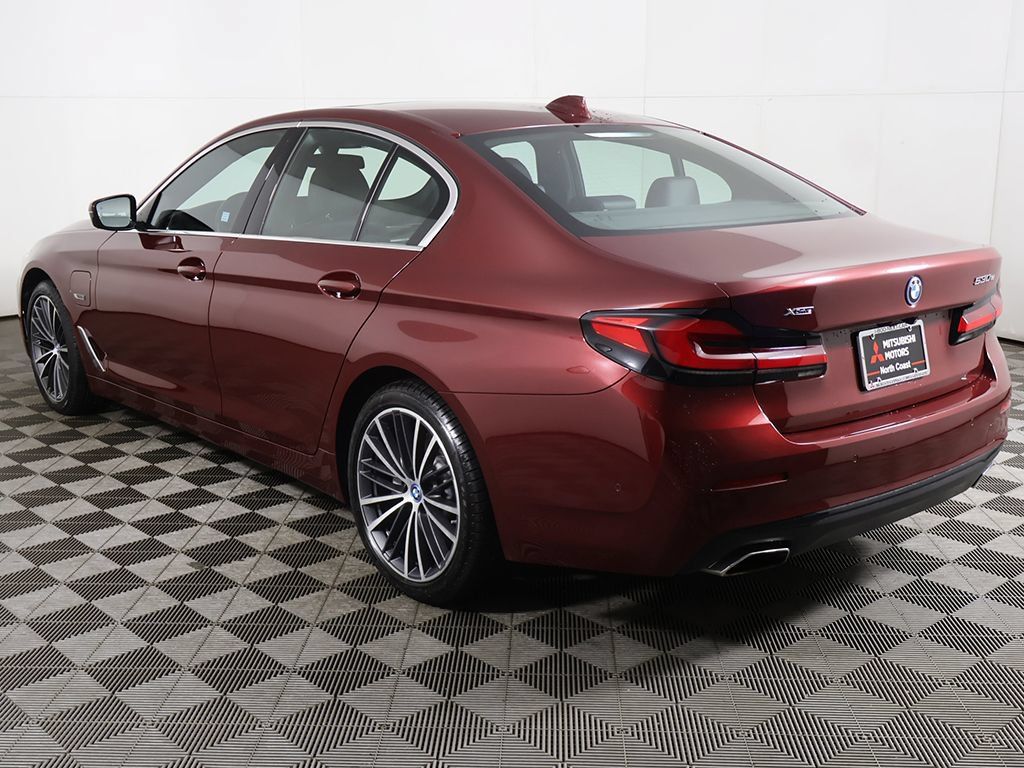 Used 2023 BMW 530e xDrive w/ Convenience Package AWD/4WD image 10