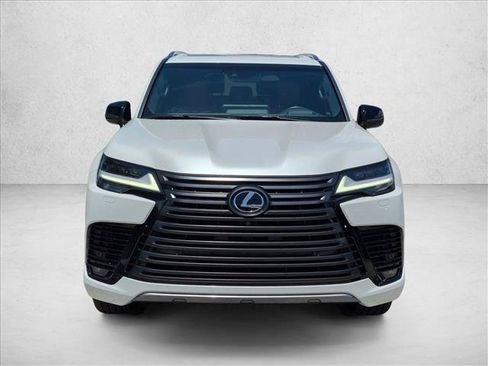 Used 2024 Lexus LX 600 4WD w/ Appearance Package image 2