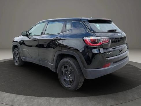 Used 2017 Jeep Compass Sport AWD/4WD image 4