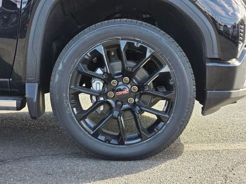 New 2026 GMC Sierra 1500 Denali w/ Denali Reserve Package AWD/4WD image 9
