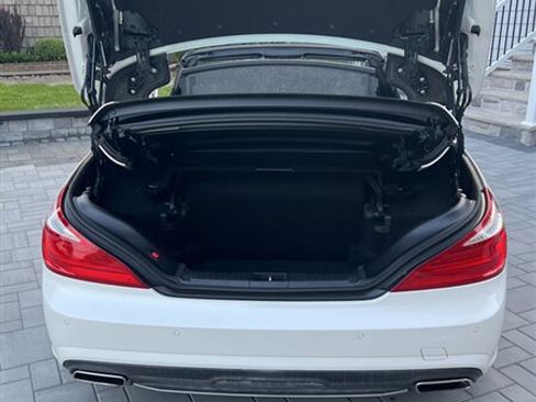 Used 2013 Mercedes-Benz SL 550 image 30