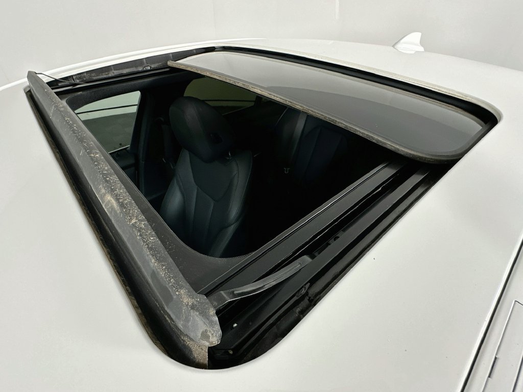 Used 2020 BMW 330i Sedan w/ Convenience Package RWD image 22