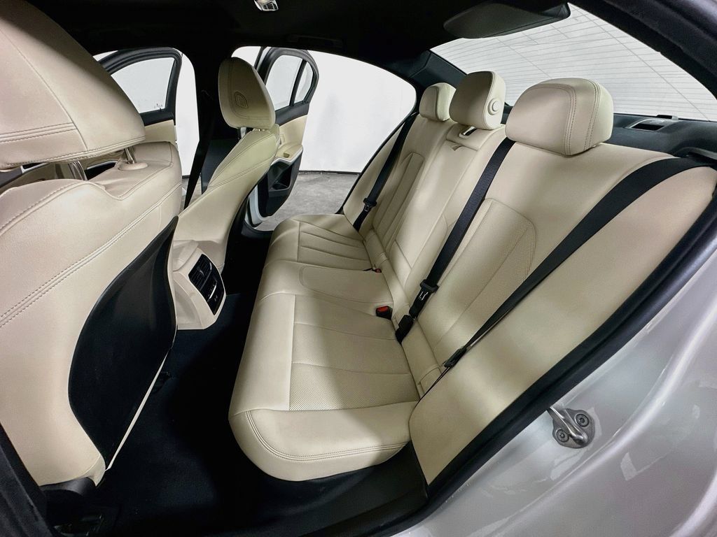 Used 2025 BMW 330i Sedan RWD image 16