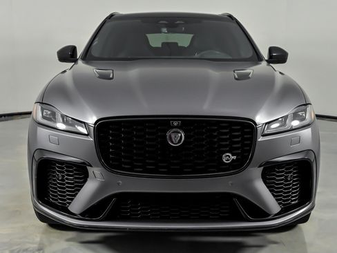 Used 2023 Jaguar F-PACE SVR AWD/4WD image 5