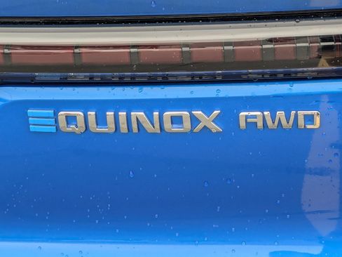 Used 2024 Chevrolet Equinox EV LT AWD/4WD image 12