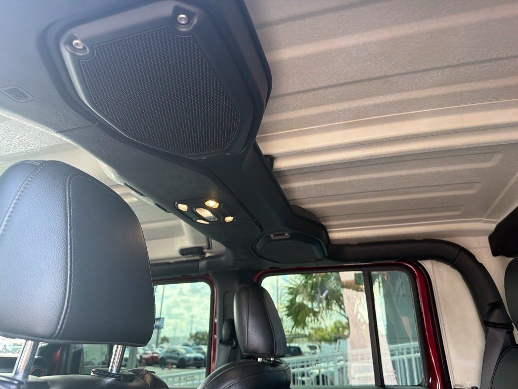 Used 2021 Jeep Gladiator Mojave AWD/4WD image 14