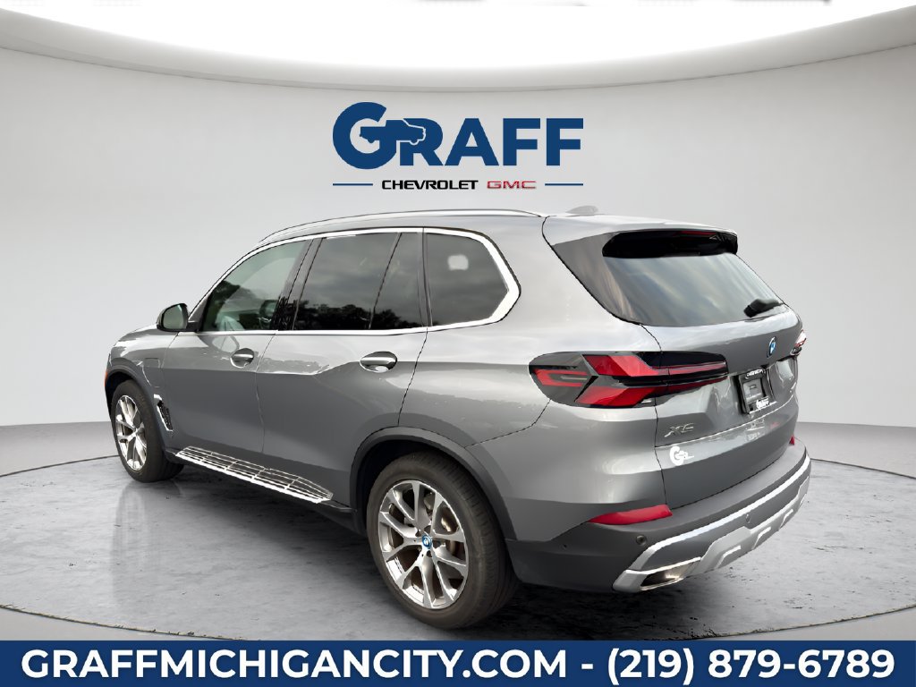 Used 2025 BMW X5 xDrive50e AWD/4WD image 4