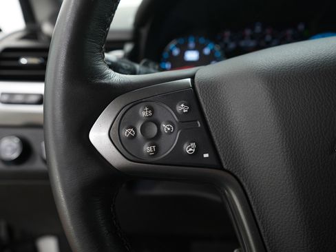 Used 2018 Chevrolet Suburban Premier w/ RST Edition AWD/4WD image 31