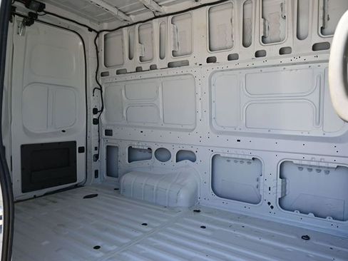 Used 2020 Nissan NV 2500 S image 14