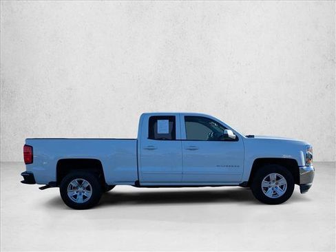 Used 2018 Chevrolet Silverado 1500 LT w/ All Star Edition image 4