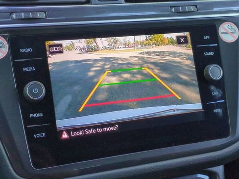 Used 2023 Volkswagen Tiguan SE image 20