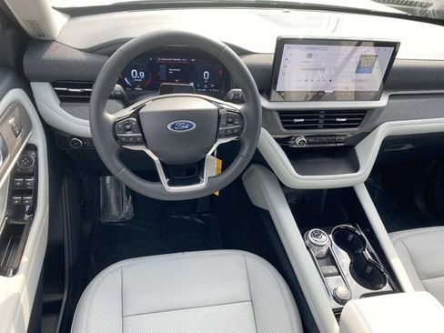 New 2026 Ford Explorer Platinum w/ LUX Leather Package image 10