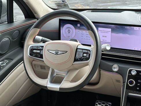 Used 2025 Genesis GV80 3.5T e-SC image 31