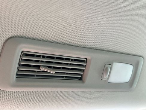 Used 2025 Nissan Pathfinder SV image 23