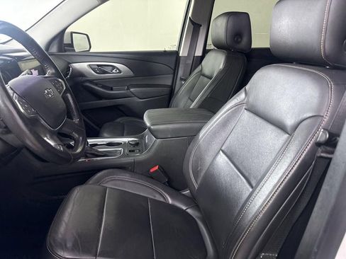 Used 2020 Chevrolet Traverse RS FWD image 27
