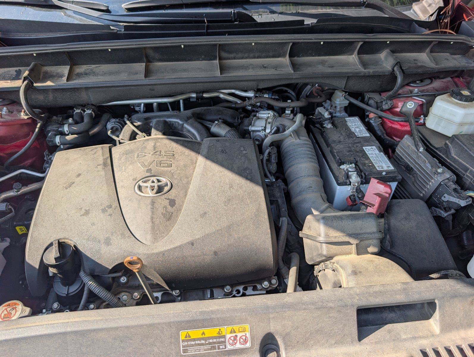 Used 2022 Toyota Highlander XSE FWD image 14