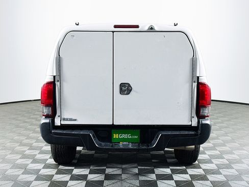 Used 2020 Toyota Tacoma SR image 8