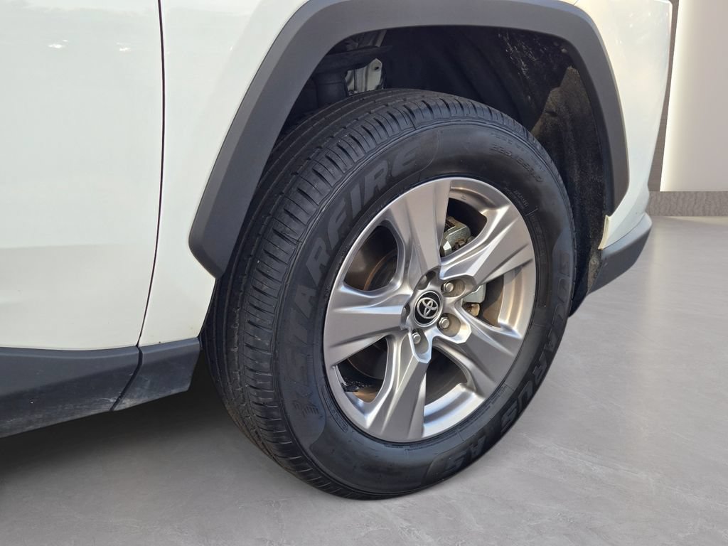 Used 2025 Toyota RAV4 XLE FWD image 5
