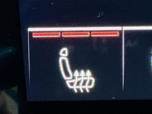 Used 2019 Audi e-tron Prestige w/ Prestige Package image 26