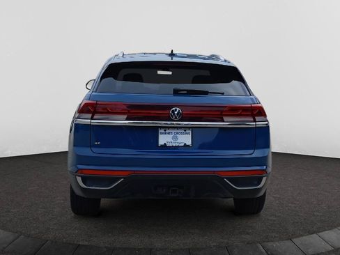Used 2025 Volkswagen Atlas Cross Sport SE FWD image 6