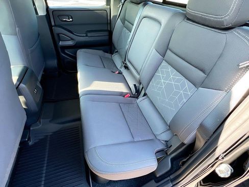 Certified 2025 Nissan Frontier SV AWD/4WD image 27