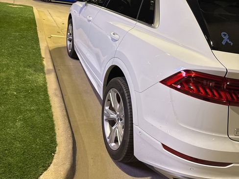 Used 2019 Audi Q8 Premium Plus w/ Premium Plus image 5