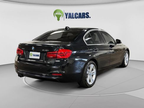 Used 2017 BMW 330i xDrive Sedan w/ Premium Package AWD/4WD image 5