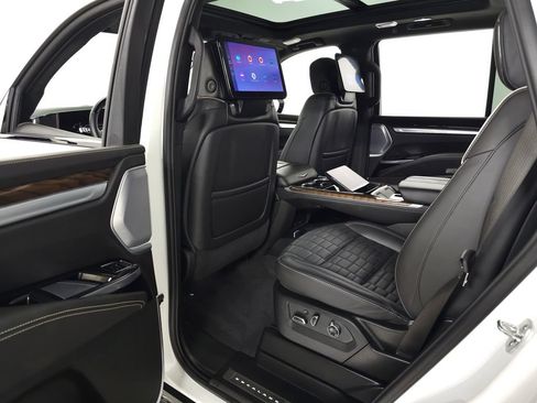 Used 2025 Cadillac Escalade Sport Platinum AWD/4WD image 45