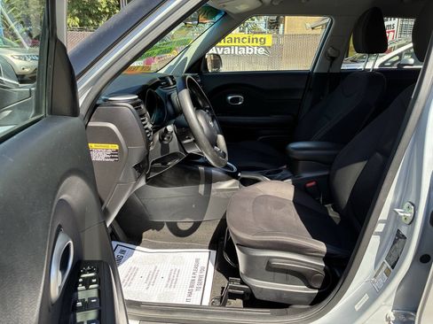 Used 2015 Kia Soul FWD image 3