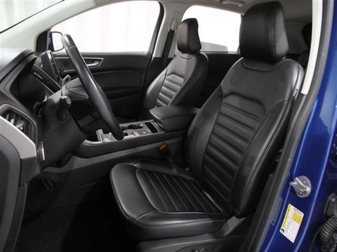 Used 2023 Ford Edge SEL image 3