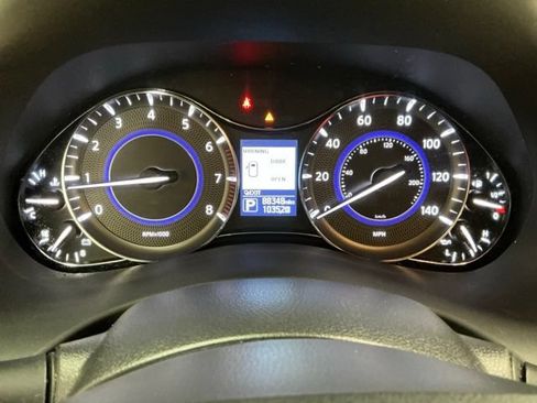 Used 2017 INFINITI QX80 4WD w/ Driver Assistance Package image 32