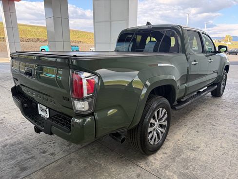 Used 2021 Toyota Tacoma Limited AWD/4WD image 10
