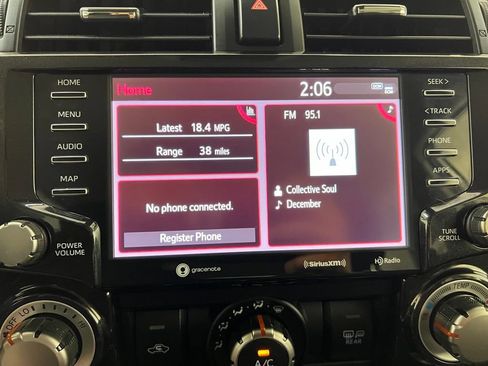 Used 2021 Toyota 4Runner TRD Off-Road AWD/4WD image 25